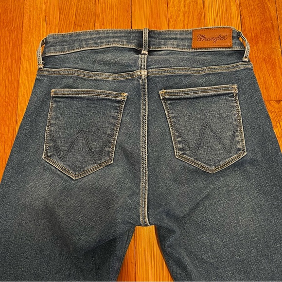 Wrangler cropped raw-hem skinny jeans - Picture 4 of 13